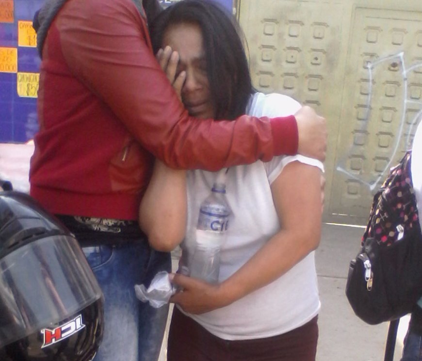 Madre del motocilcista fallecido.