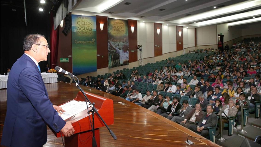 Gobernador de Cundinamarca, Álvaro Cruz