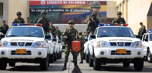 Fotos: Ejército recibió 36 camionetas para patrullar en Bogotá