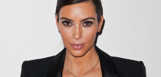 FOTO: Kim Kardashian celebra con poca ropa sus 27 millones de seguidores en Instagram