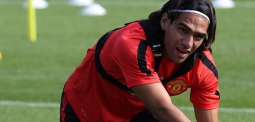 EN VIDEO: Entrenamiento de Radamel Falcao García con Manchester United.