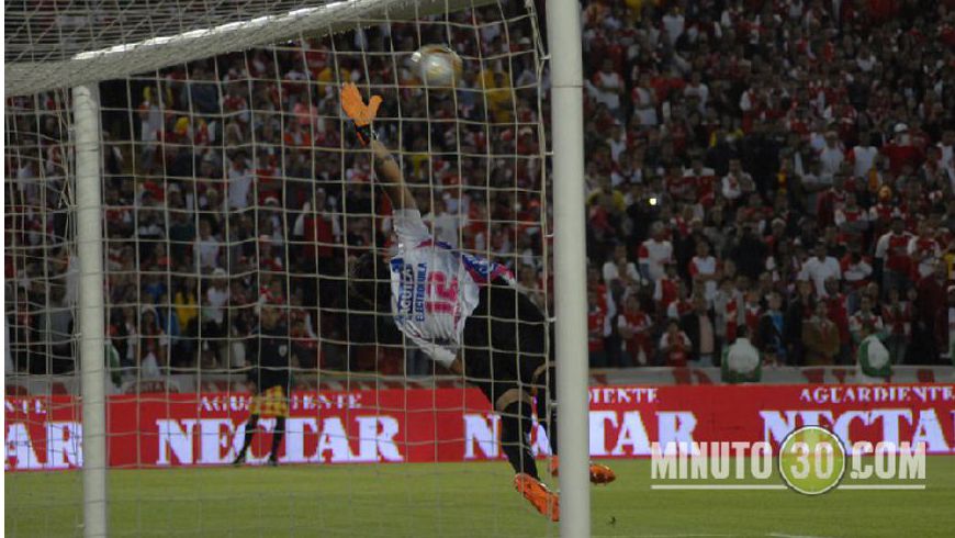 EN FOTOS: Santa Fe desacelera en su carrera hacia la final de la Liga colombiana 51 santa fe huila slider