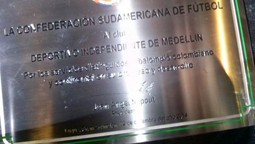 Condecoración al Independiente Medellín - Foto Jorge Daniel Jara