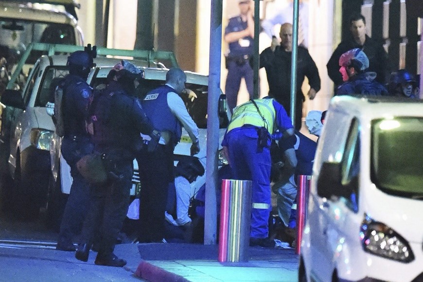 LA POLICÍA AUSTRALIANA DECLARA CONCLUIDO EL SECUESTRO DEL CAFÉ DE SIDNEY