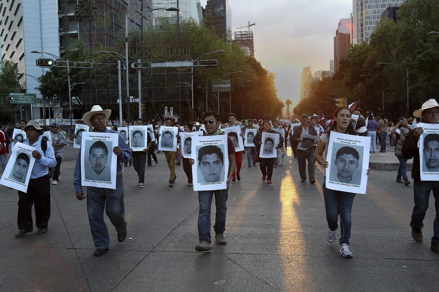 ESTUDIANTES MEXICANOS