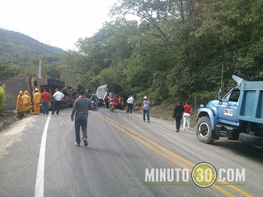 ACCIDENTE CONEXIÓN VIAL OCCIDENTE (2)