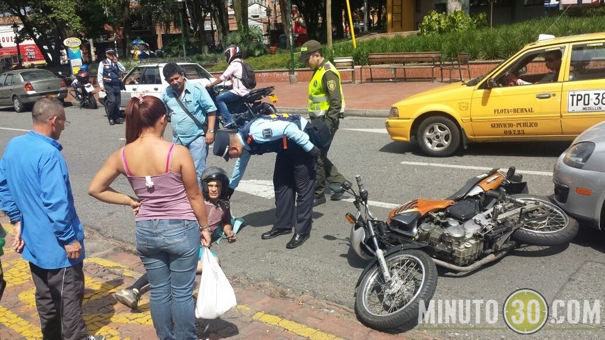ACCIDENTE MOTOCICLISTA (5)