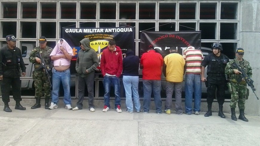 Desmantelada una banda que robaba vehículos en el Valle de Aburrá 1 CAPTURADOS BANDA DELINCUENCIAL