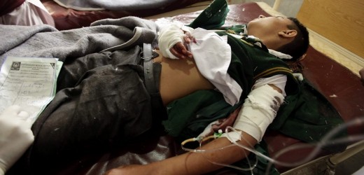 Se eleva a 126 los muertos en el ataque contra colegio en Pakistán