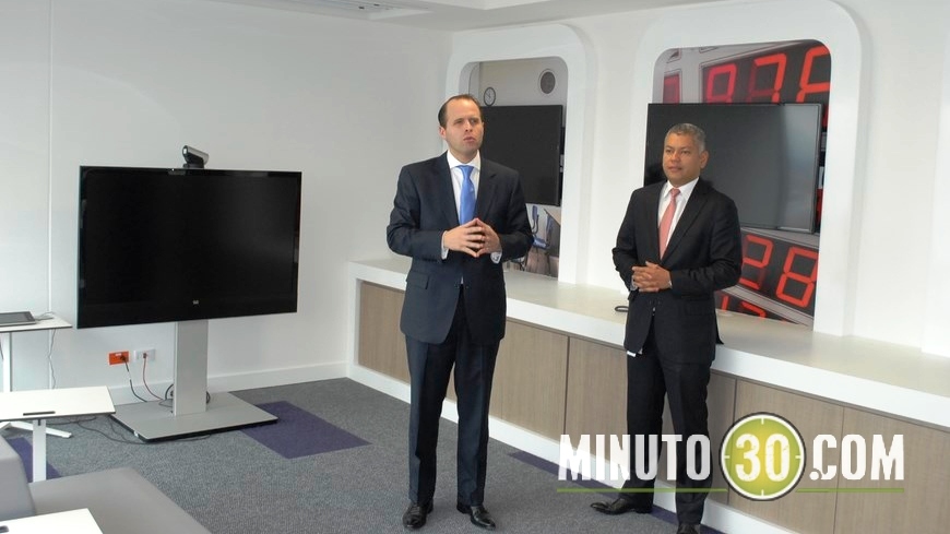 El Gerente General Chritian Onetto y Carlos Alberto Arías Gerente de ventas de Cisco en Colombia