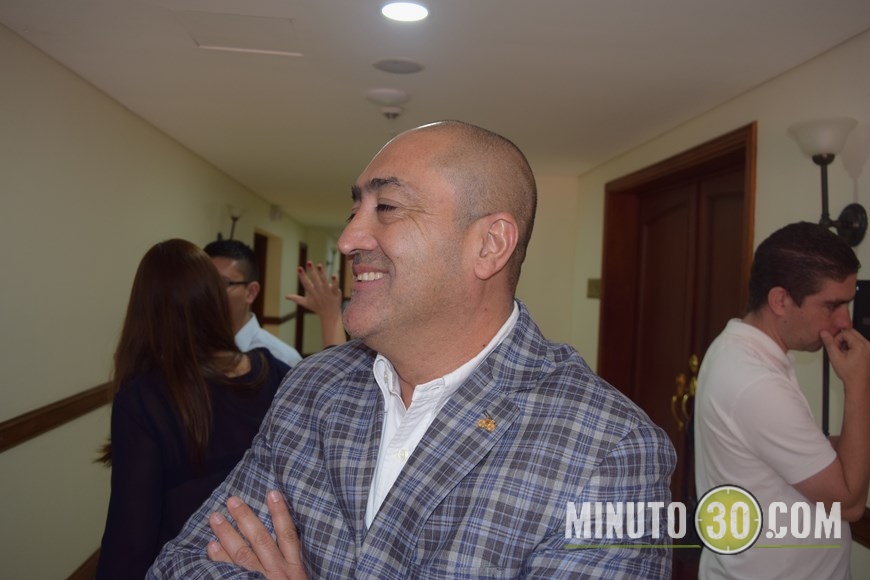 El precandidato a la Alcaldía de Medellín, Carlos Mario Montoya