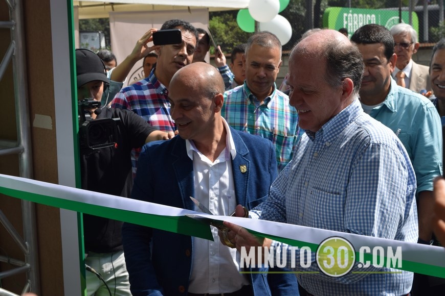 El Gerente de la Fábrica de Licores de Antioquia, Fernando Restrepo.