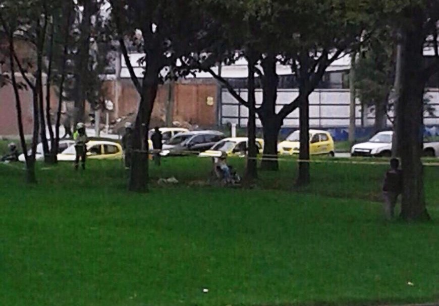 Fotografía de archivo de un ataque a un habitante de calle en Bogotá.