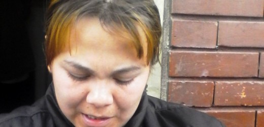 Joven fue asesinada a puñal por su novio, quien luego la tiró por una ventana