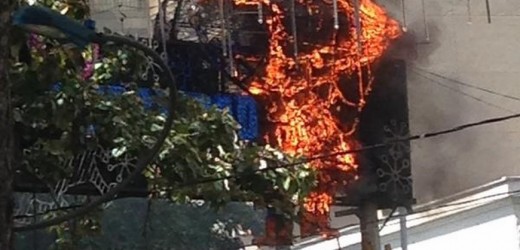 Parte de alumbrado navideño se incendió en la avenida La Playa
