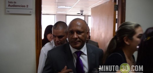 Otorgan permiso al otro Diputado con detención domiciliaria para sesionar en la Asamblea