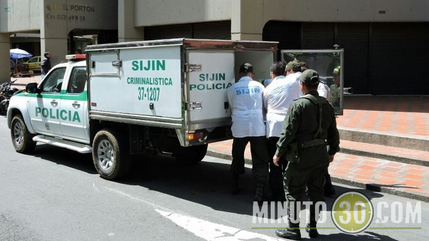MUERTO EN BAÑO EN SURAMERICANA (3)