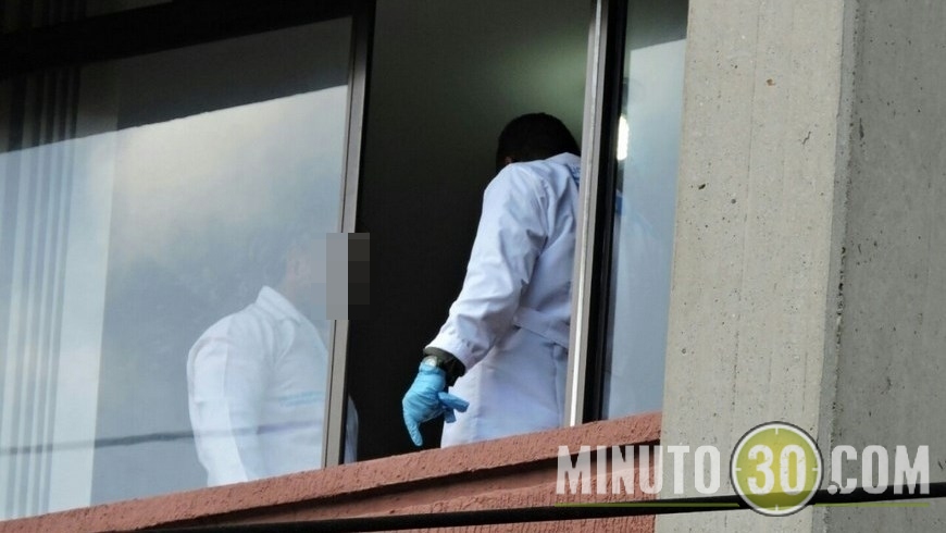 MUERTO EN BAÑO EN SURAMERICANA (5)_phixr