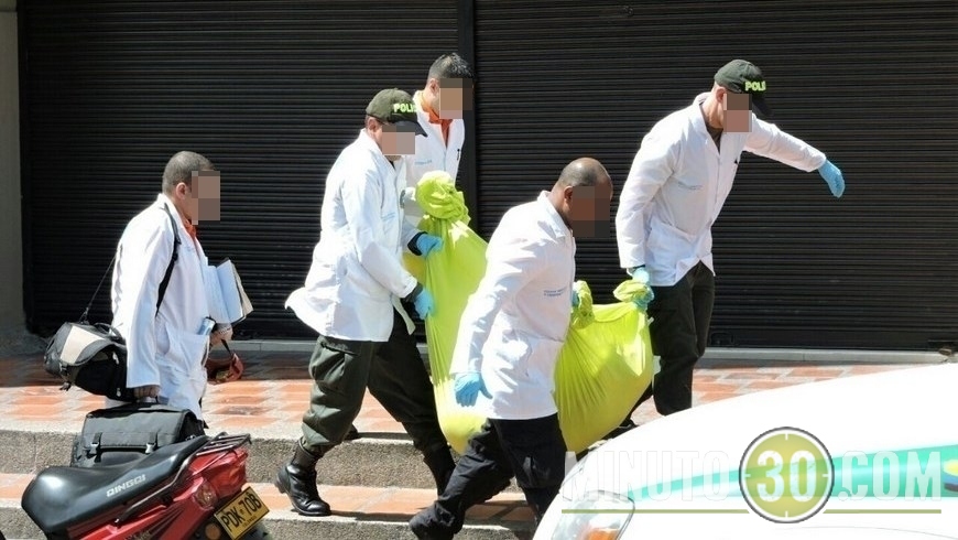 MUERTO EN BAÑO EN SURAMERICANA (7)