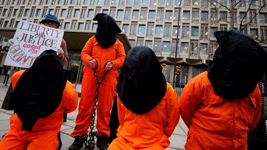 PRISIONEROS EN GUANTANAMO