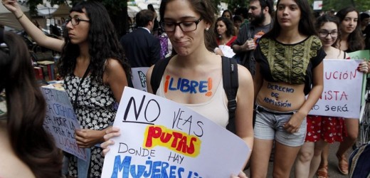Video: La Marcha de las Putas en Uruguay denuncia el acoso machista en las calles