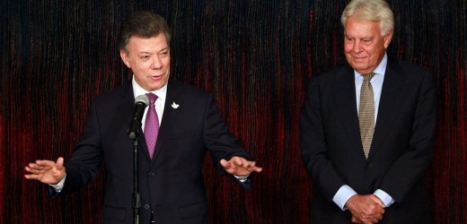 Felipe González recibe del presidente Santos la ciudadanía colombiana