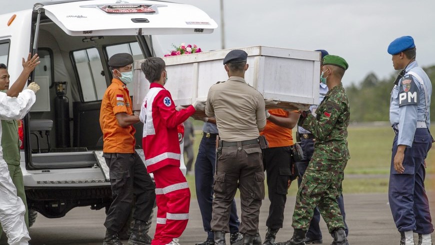 RESCATE AVION AIRASIA