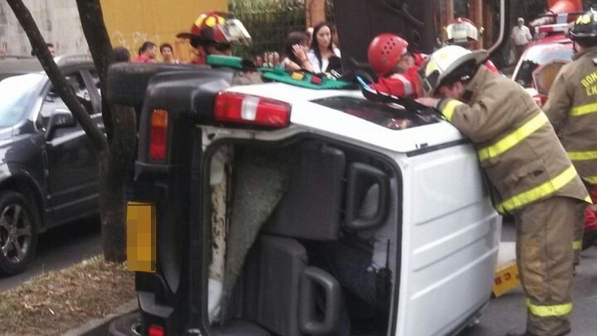 Volcamiento de un campero dejó una persona lesionada en Envigado