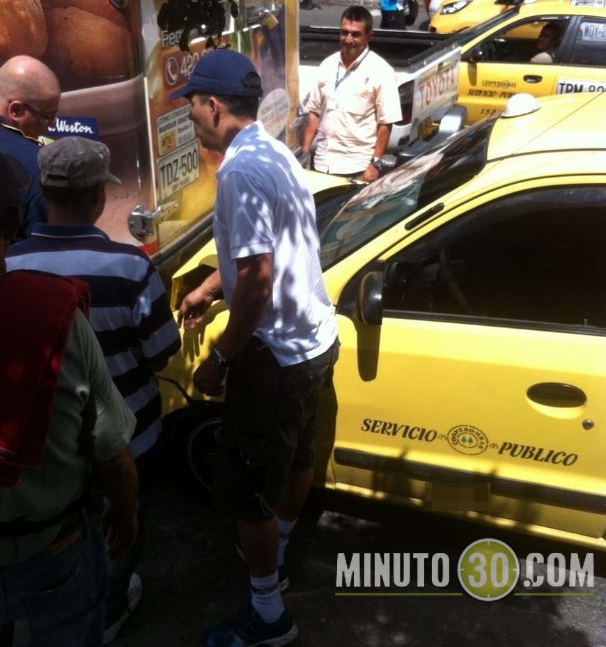 CHOQUE DE TAXISTAS EN SAN JUAN (3)