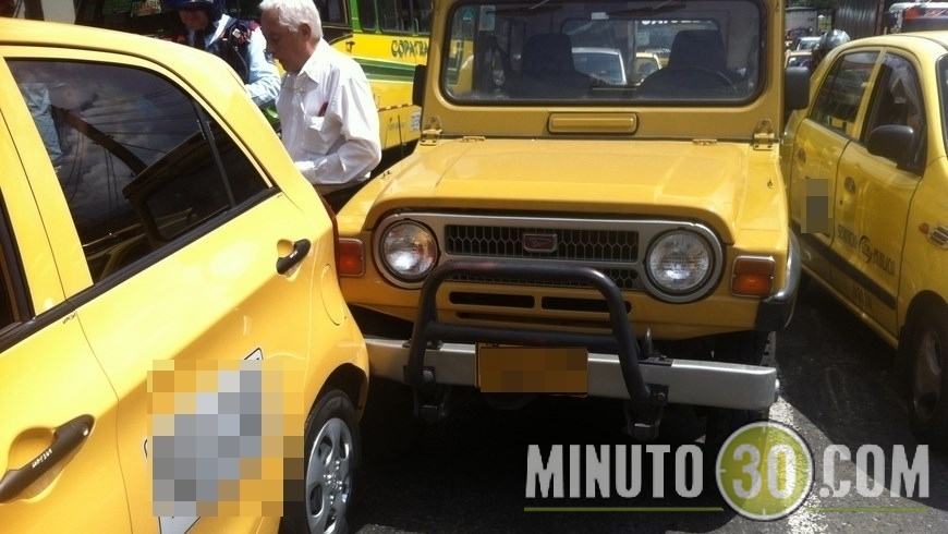 CHOQUE DE TAXISTAS EN SAN JUAN (8)