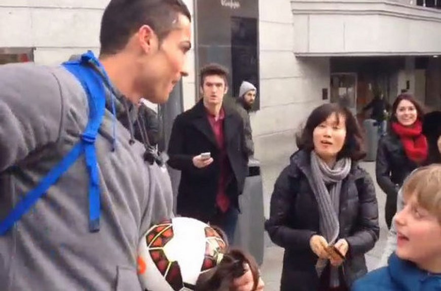 Cristiano-Ronaldo-en-Plaza-Cal_54423881279_54115221154_600_396 (Copiar)