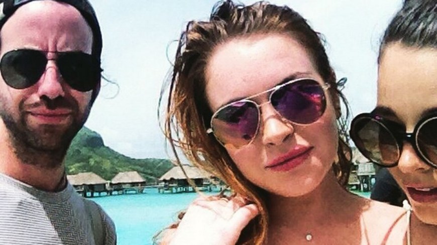 Lindsay Lohan en vacaciones con sus amigos. Foto: Internet