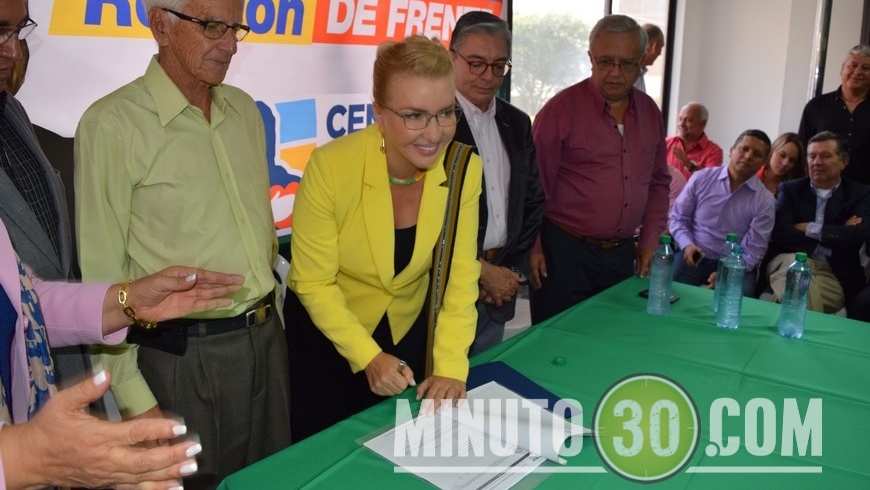 Liliana Rendón inscribió su candidatura para luchar por una Antioquia justa, social y segura 2 Liliana Rendón app dos
