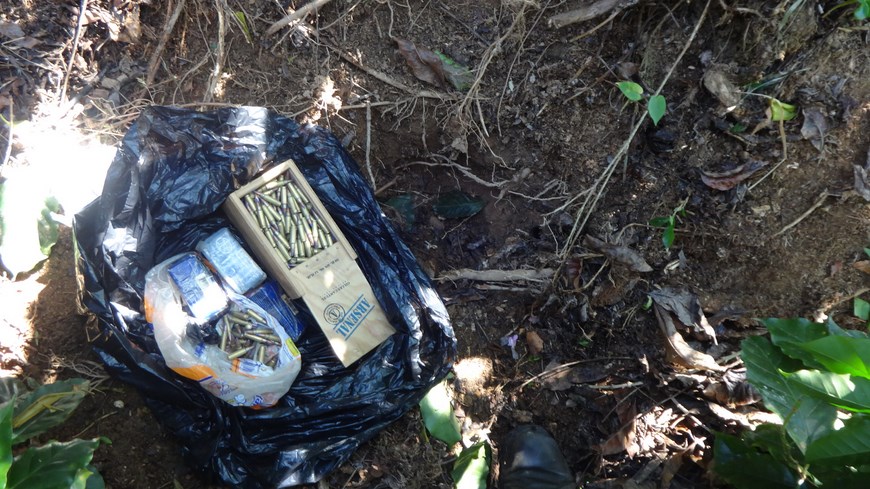 La Policía encontró una caleta con munición para Five-Seven en Ciudad Bolívar 3 Foto: Policía Antioquia