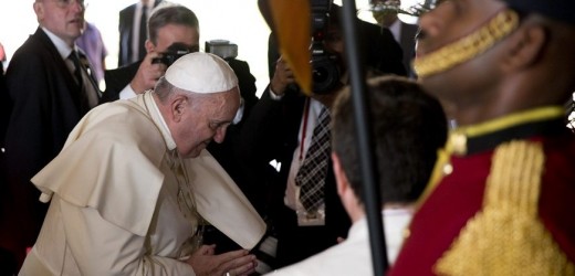 El papa abogó por el diálogo interreligioso durante primer día en Sri Lanka