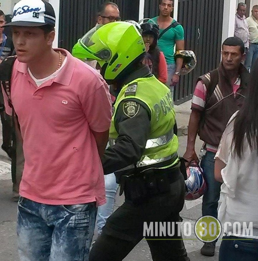 En Fotos: Capturado en flagrancia: le iba a robar la moto a una mujer en Rionegro 6 RATERO RIONEGRO (2)