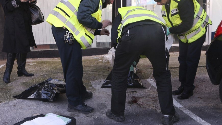 Un palestino apuñala a 16 personas en una parada de autobús en Tel Aviv 1