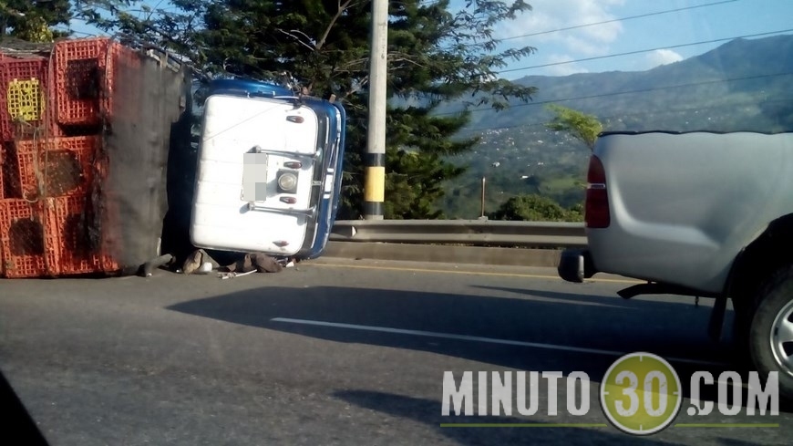 VOLCAMIENTO EN COPACABANA (3)