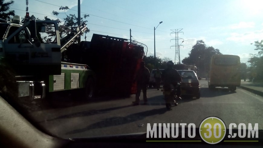 VOLCAMIENTO EN COPACABANA (4)
