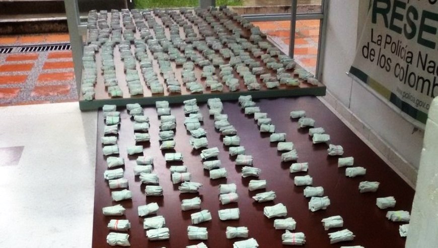 Con 6.500 dosis de bazuco, autoridades aprehendieron a un menor de 17 años en el nororiente de Medellín 1 bazuco 2