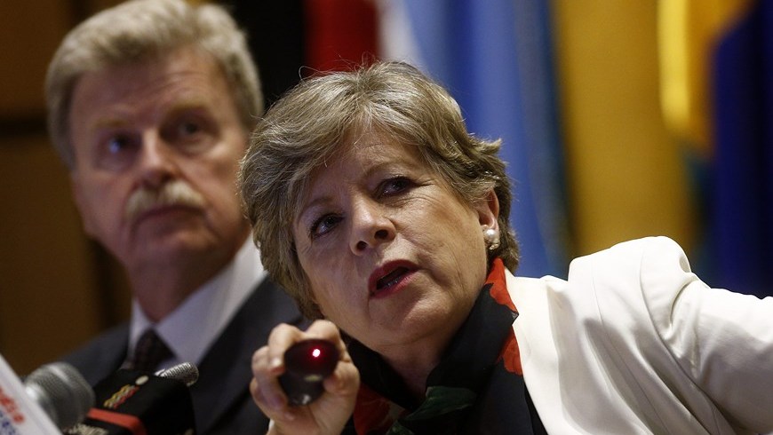 eCONOMIA aMERICA lATINA