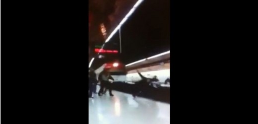 EN VIDEO: Momento en que policía es arrollado por un tren en Madrid