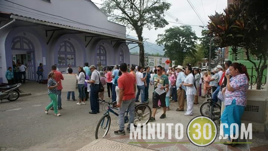 protesta en hospital san carlos app(1)