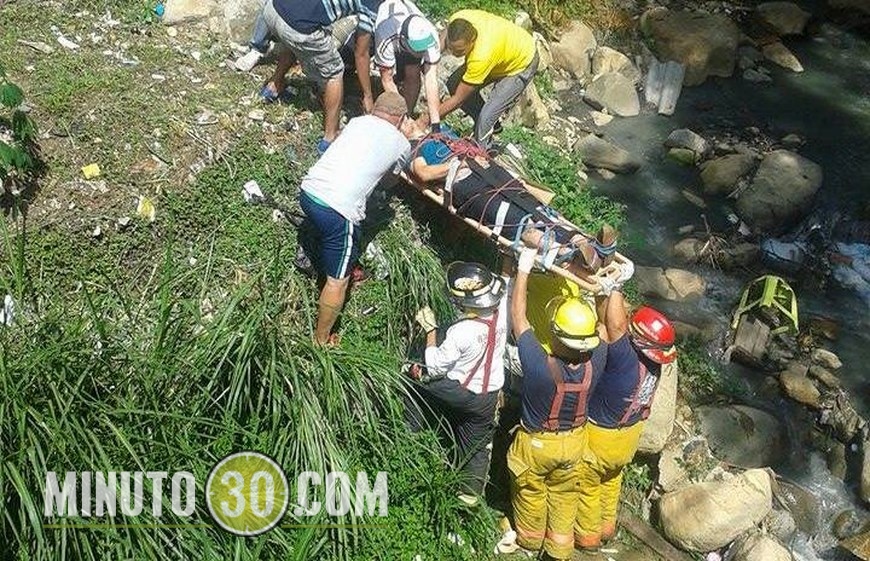 rescate joven que cayo en bicicleta (2)(1)