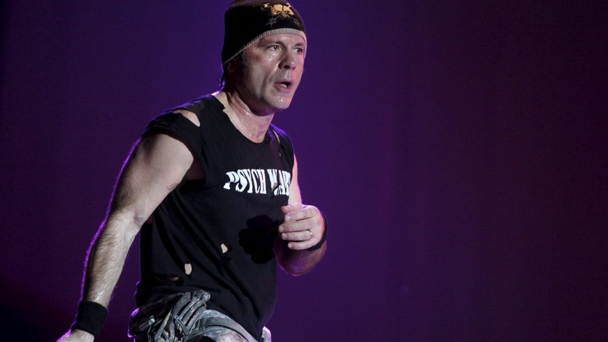 El cantante Bruce Dickinson, del grupo Iron Maiden.