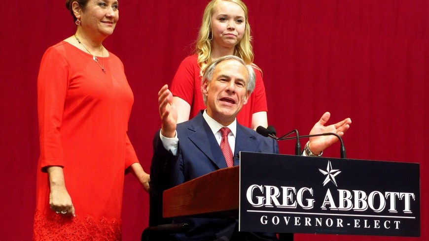 El gobernador sureño, Greg Abbott, calificó la decisión judicial "como una victoria para Texas, para Estados Unidos, para el imperio de la ley y para la Constitución". EFE/Archivo