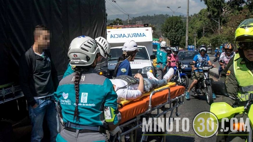 ACCIDENTE EN LA U DE A (2)