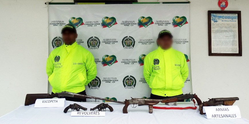 Caleta con armas encontrada en Támesis era de las extintas AUC 2 Foto: Policía Antioquia