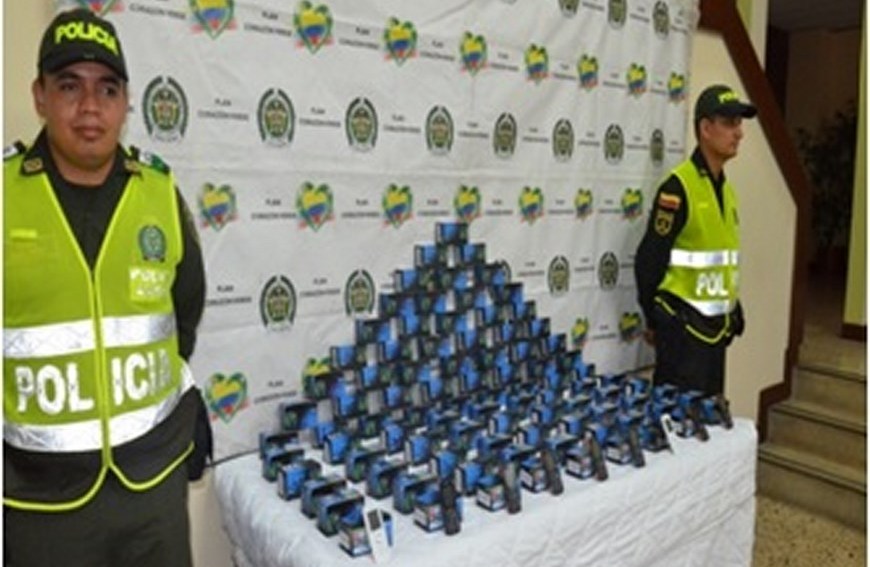 Policía incautó 150 celulares de contrabando en el Valle de Aburrá 2 Foto: Policía Fiscal y Aduanera