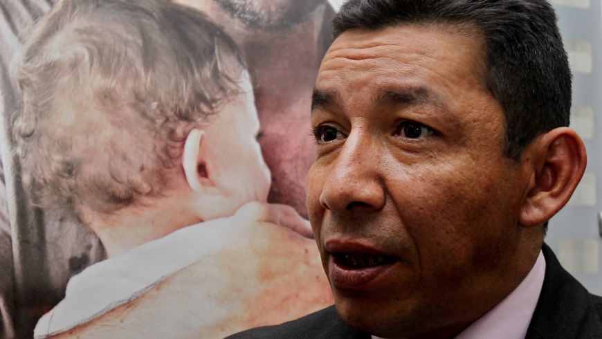 En la foto: El campesino José Crisanto Gómez, quien cuidó al hijo de la ahora congresista Clara Rojas cuando estuvo secuestrada por las Farc. EFE/Archivo